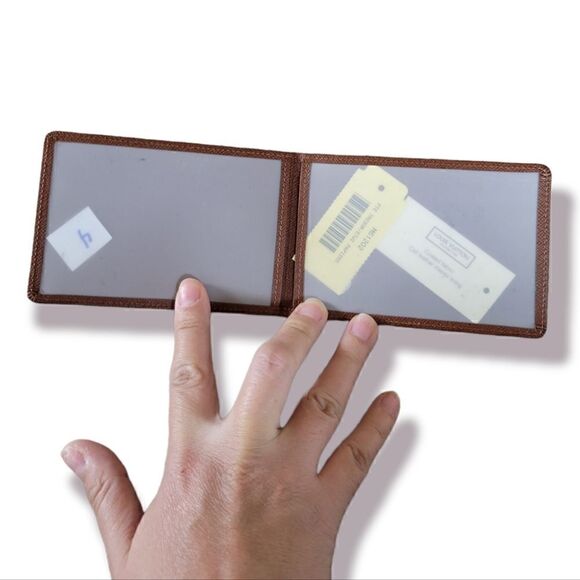 š„ONEāDAYāSALEš„āLOUISĀ VUITTONāTIAGAābrownāleatherāpassācase - Picture 8 of 10